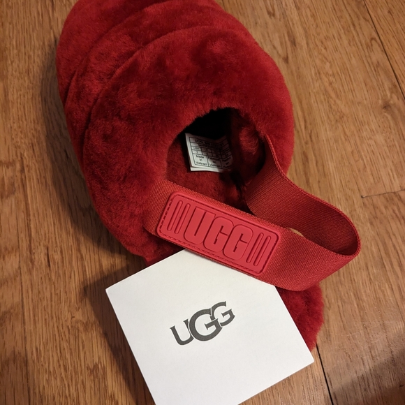 UGG Australia Super Fluff Slipper in Ribbon Red - Picture 11 of 13
